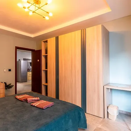 B8 Luxury Palm - Happy * St. Paul's Bay